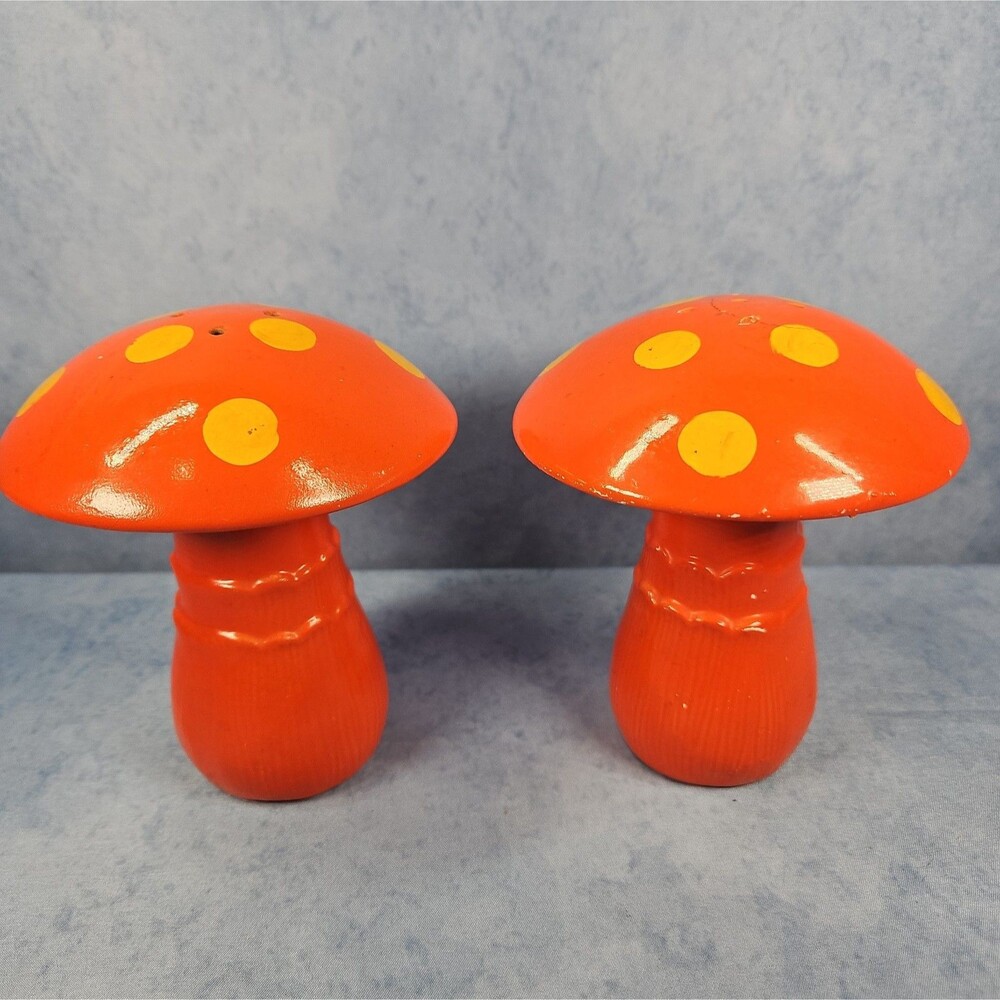 Vintage Large Mushrooms Ceramic Salt Pepper Shakers Kitsch 5" Decor Japan Orange